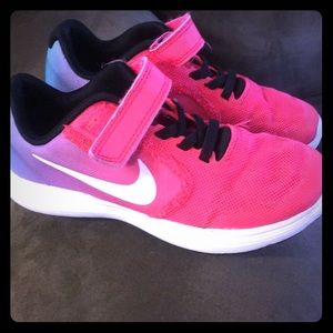 girls nike shoes! I have washed them